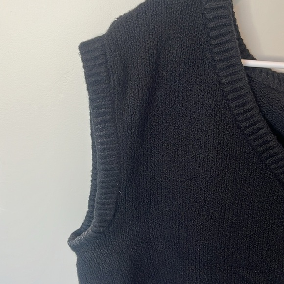 Old Navy Slouchy Layering Sweater Tank Vest Black Size L - Picture 3 of 8